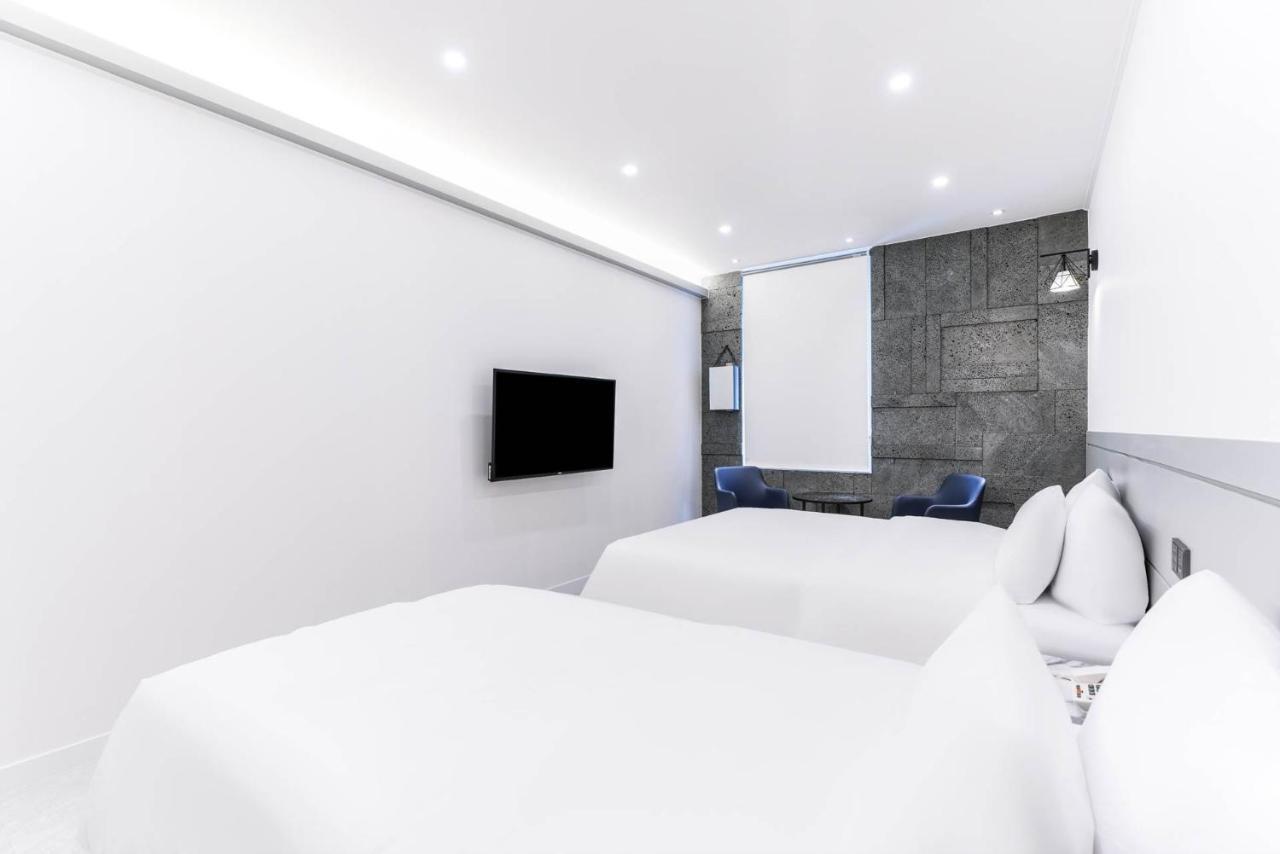 Pyeongtaek Godeok Rich Stay Hotel Bagian luar foto